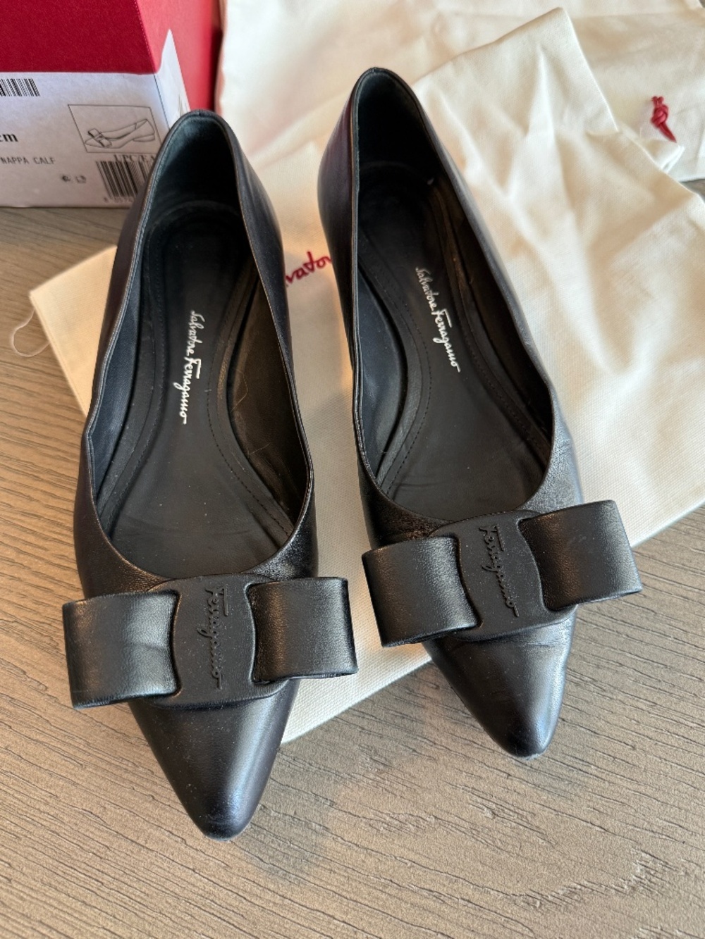Salvatore Ferragamo Viva Black Leather Bow Pointed Toe Flats US 7.5